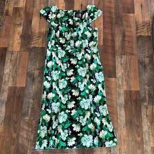 The Cecily Fit & Flare Sweetheart
Dress by Maeve